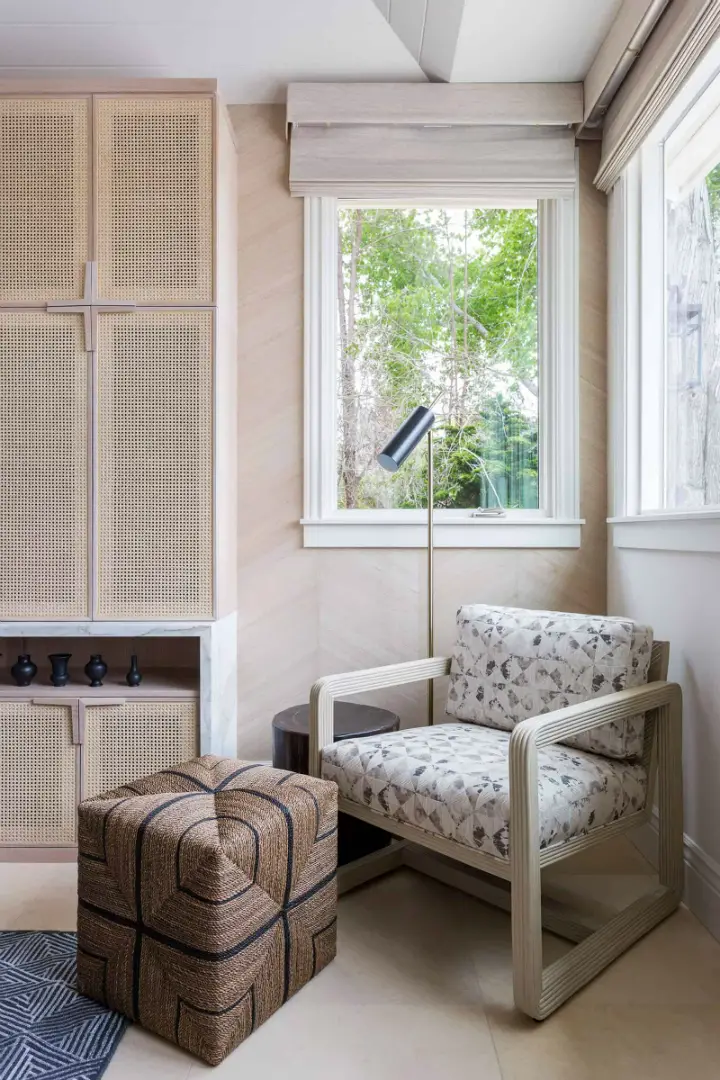 加州海滩家庭住宅的异域风情室内设计-11