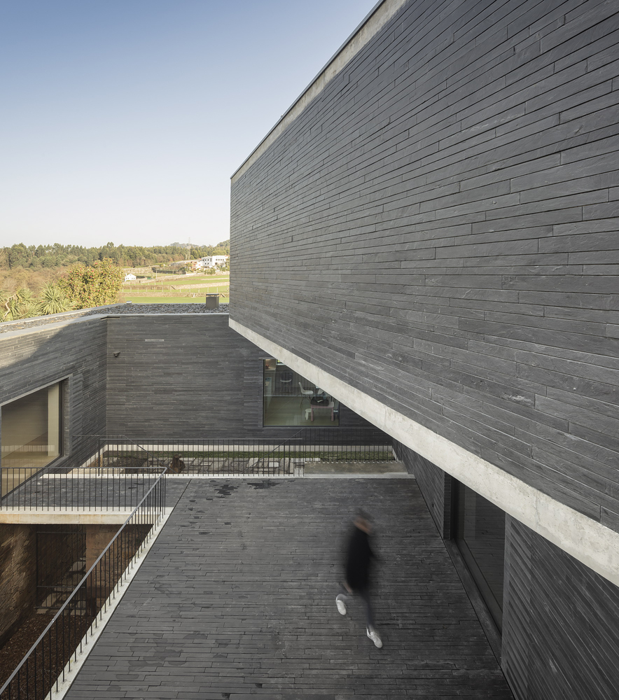 葡萄牙 RPFV House | 融入自然景观的乡村别墅-52