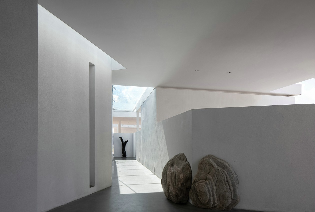 叶晖：融入自然的极简空间—高地星厨 | 今古凤凰-9