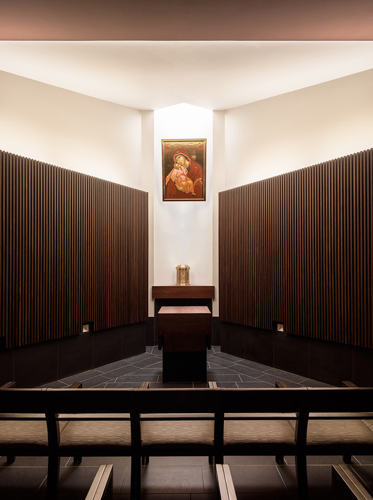 耶稣会高中教堂-12