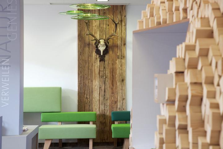 德国Tourist Information店面设计-4