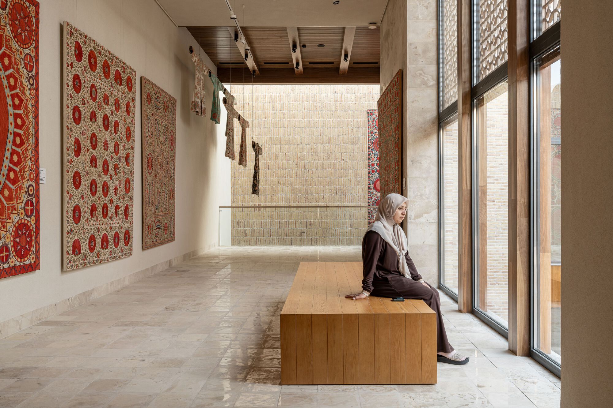 玛迪娜·卡西姆巴耶娃博物馆的苏扎尼刺绣品丨乌兹别克斯坦塔什干丨ARC Architects-47