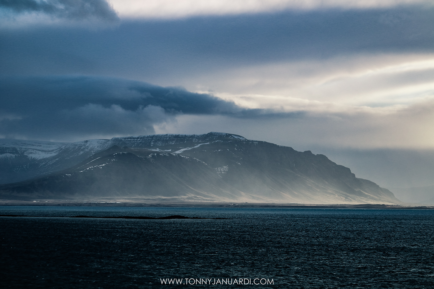 ICELAND - EXPLORE DARK NORTH-2