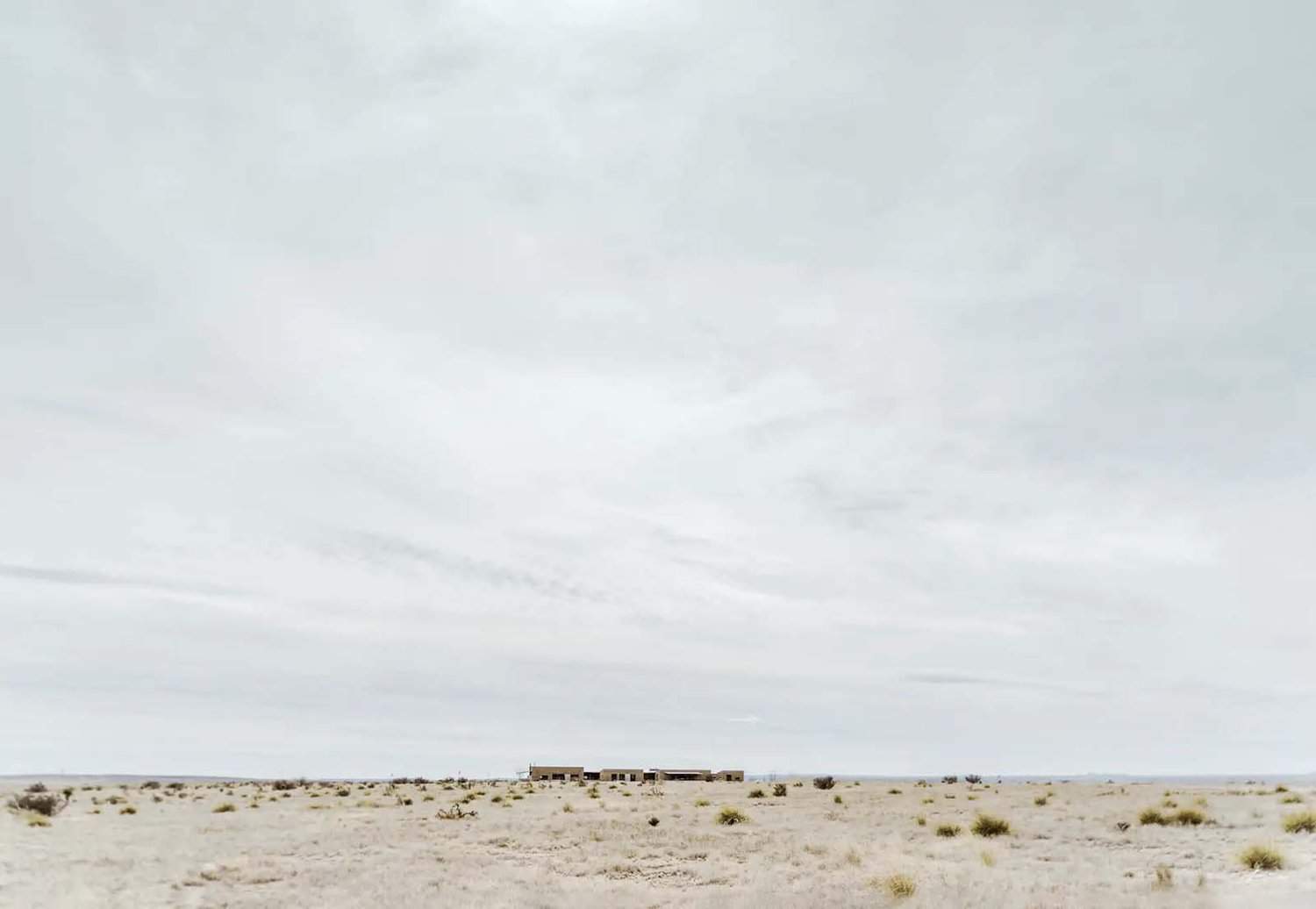 See this remarkable rammed earth house nestled on a Texas ranch-33