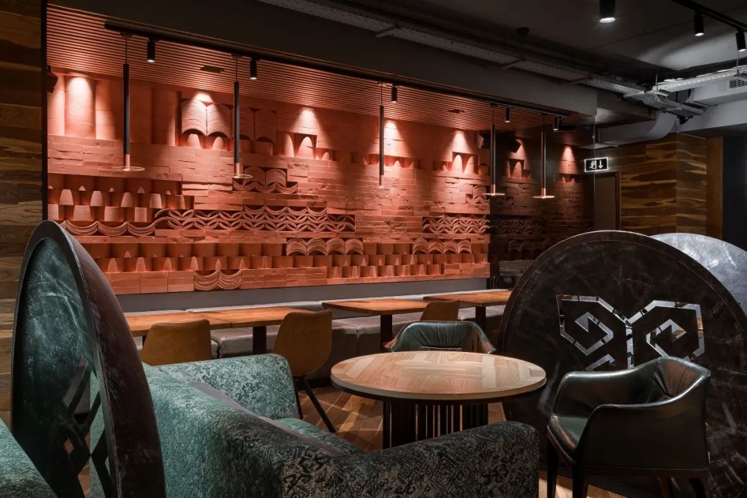 文化遗产和传统标志系统完美融合，打造出一家生动的餐厅-15