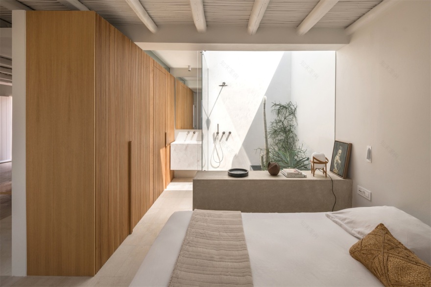 围绕恢复建筑和自然地形关系展开的海边民宿设计丨戈者设计-11