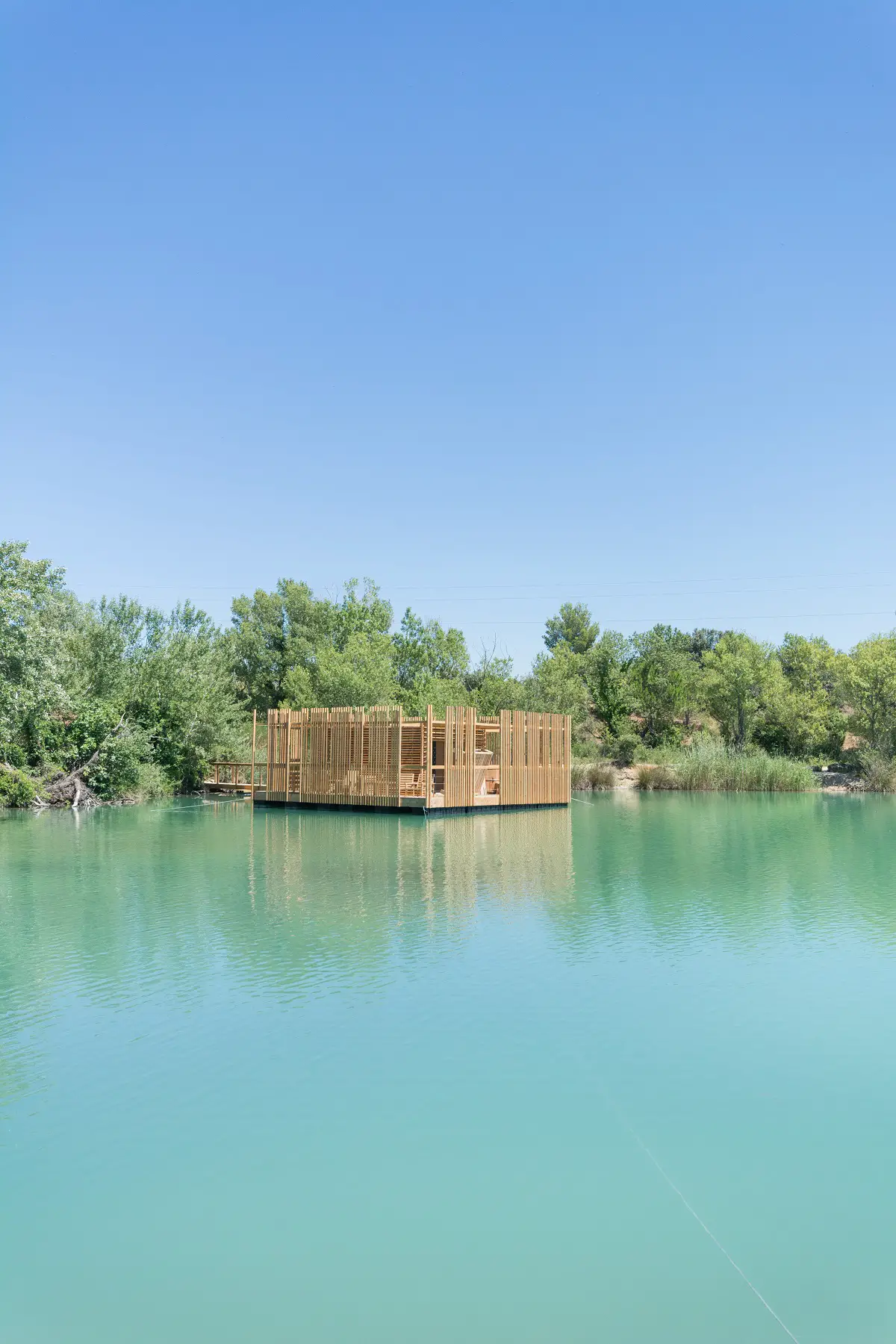 "湖畔木屋 | 与自然共生的设计师度假胜地"-10