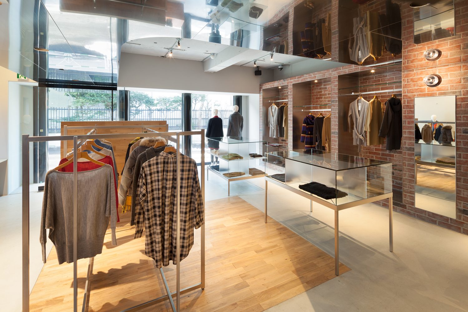 鳄鱼东京表参道

注：crocodile常见意为鳄鱼，Tokyo是东京，Omotesando是东京著名的表参道这里推测可能是指鳄鱼品牌在东京表参道的相关事物 丨日本京都丨FDS（照明设计）-25