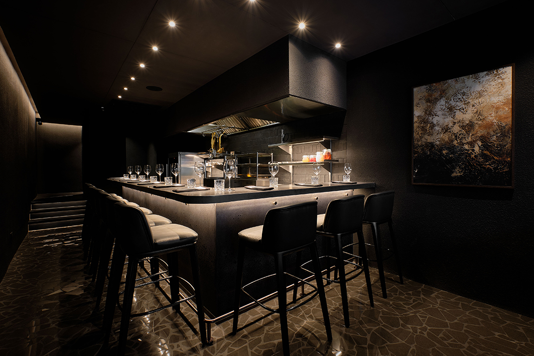 黑色调烧烤餐厅TAAHRA,泰国,曼谷 | Designed by Tastespace.co - 火锅烧烤 - 餐厅LOGO-VI空间设计-全球餐饮研究所-0