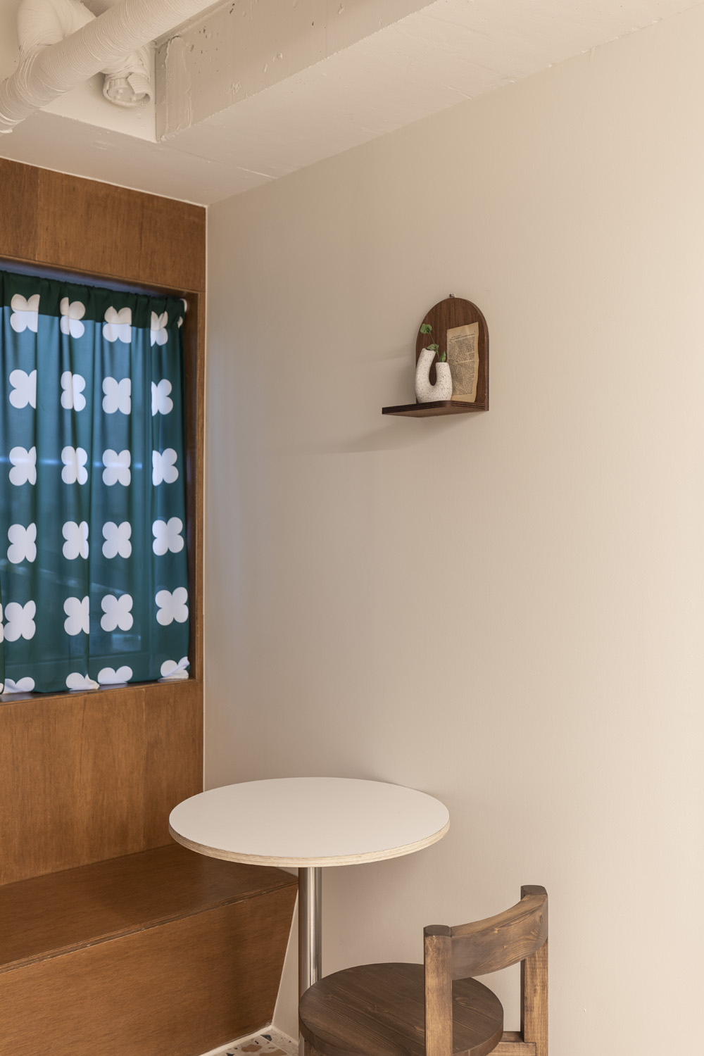 温馨 9 坪贝克店，打造温暖氛围-11