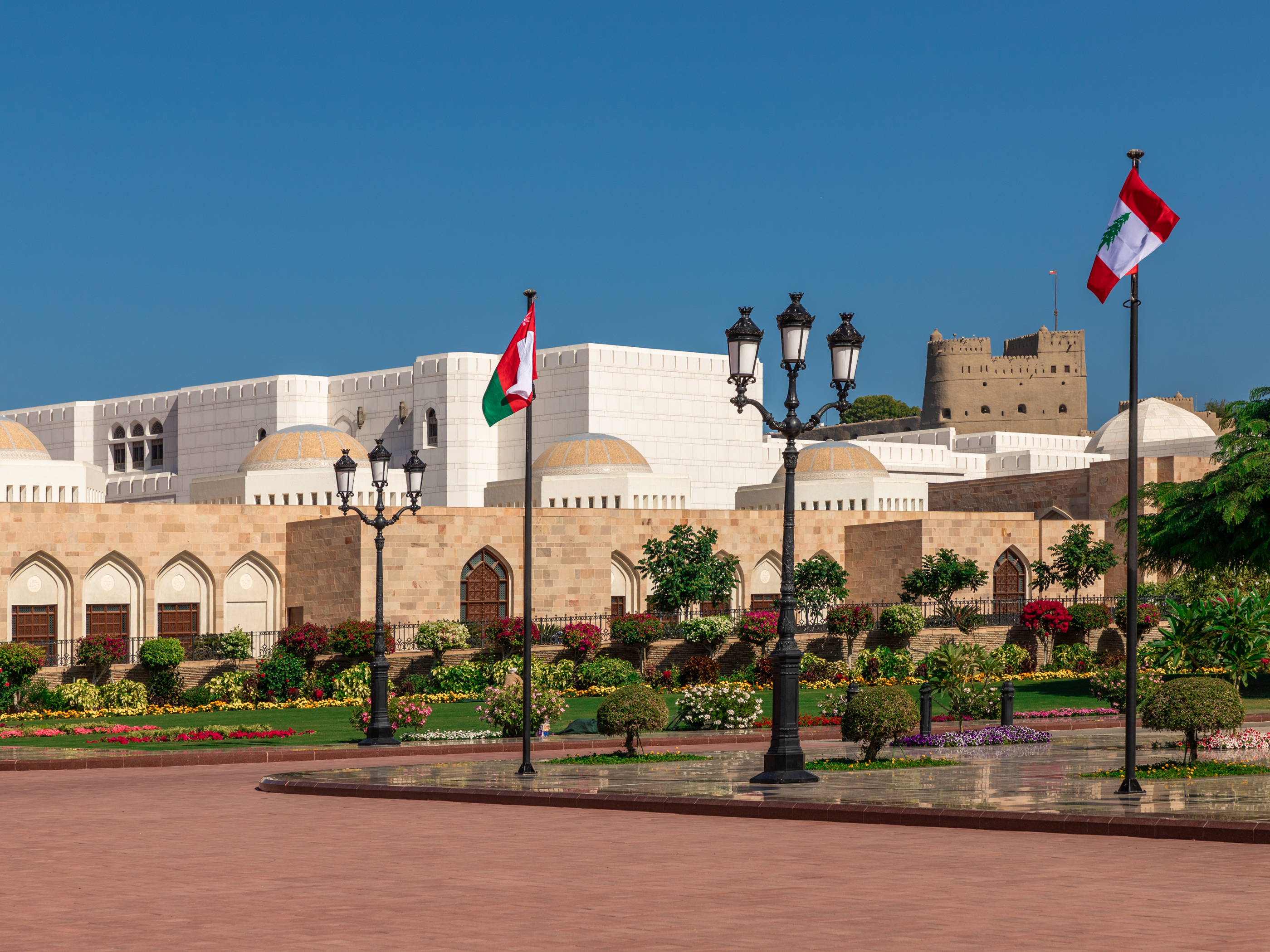 Oman - architecture, people and markets-26