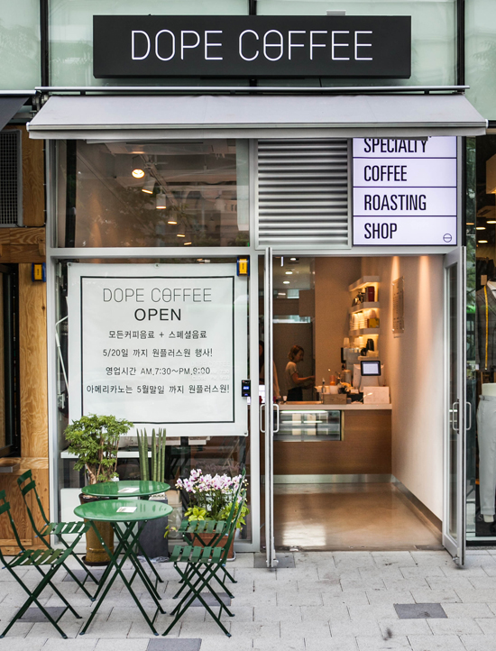 首尔道峰区 10 坪现代咖啡厅设计-5