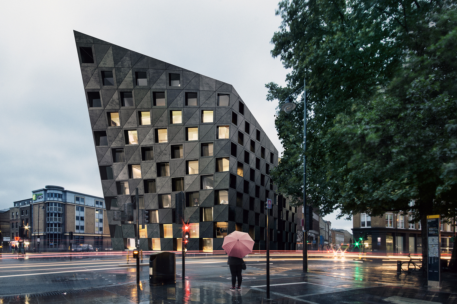 AQSO Arquitectos Design a New, Twisted Landmark For Londons Creative Heart-2