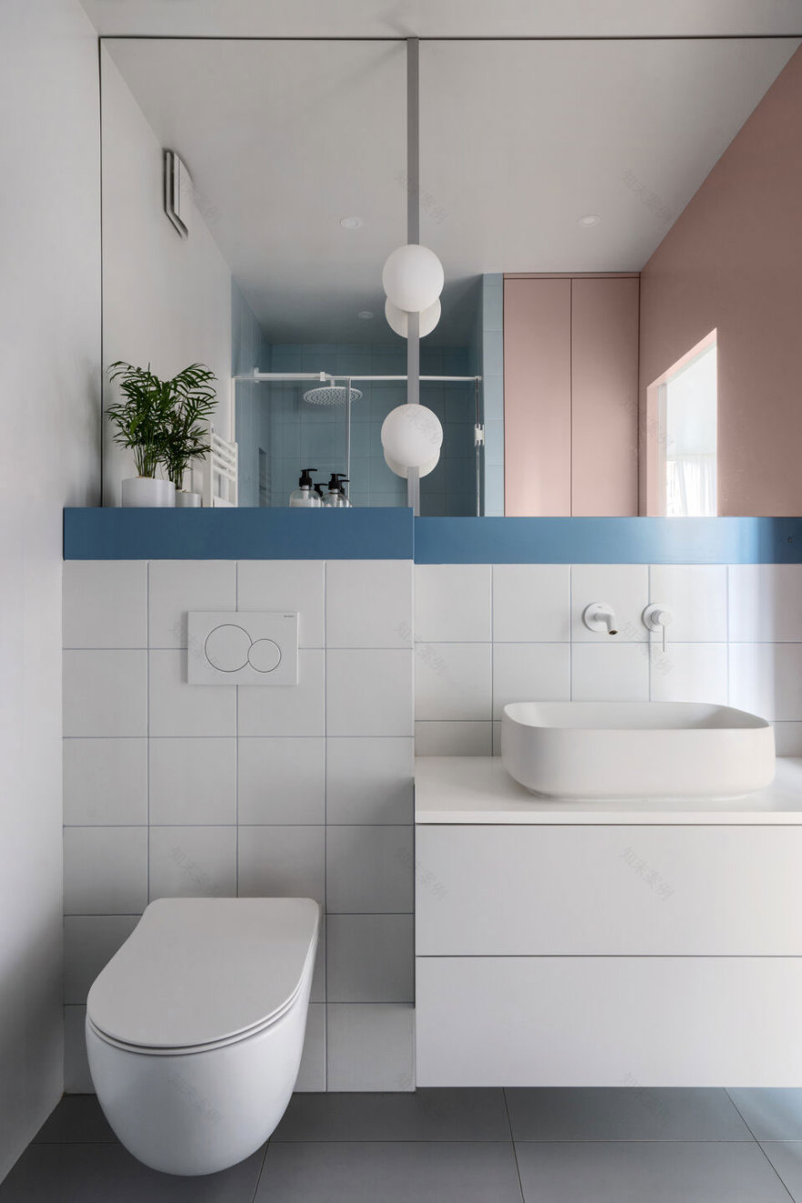 基辅 32㎡小公寓 | 粉色、蓝色、黄色打造温馨迷你空间-19