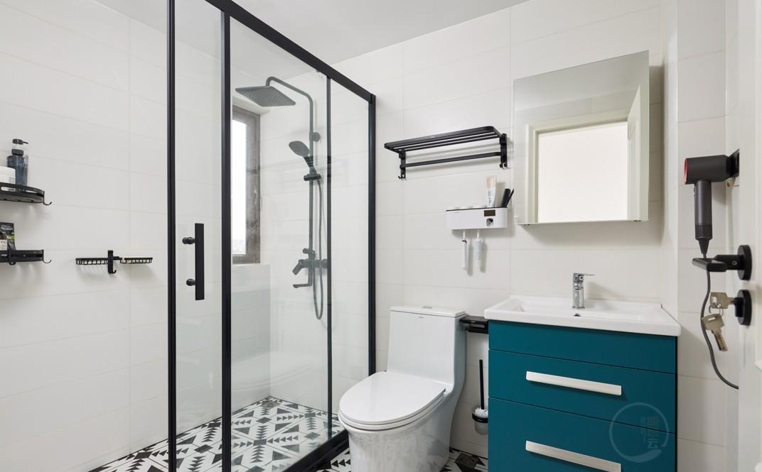 薄荷夏日,书柜壁炉打造清雅空间-16