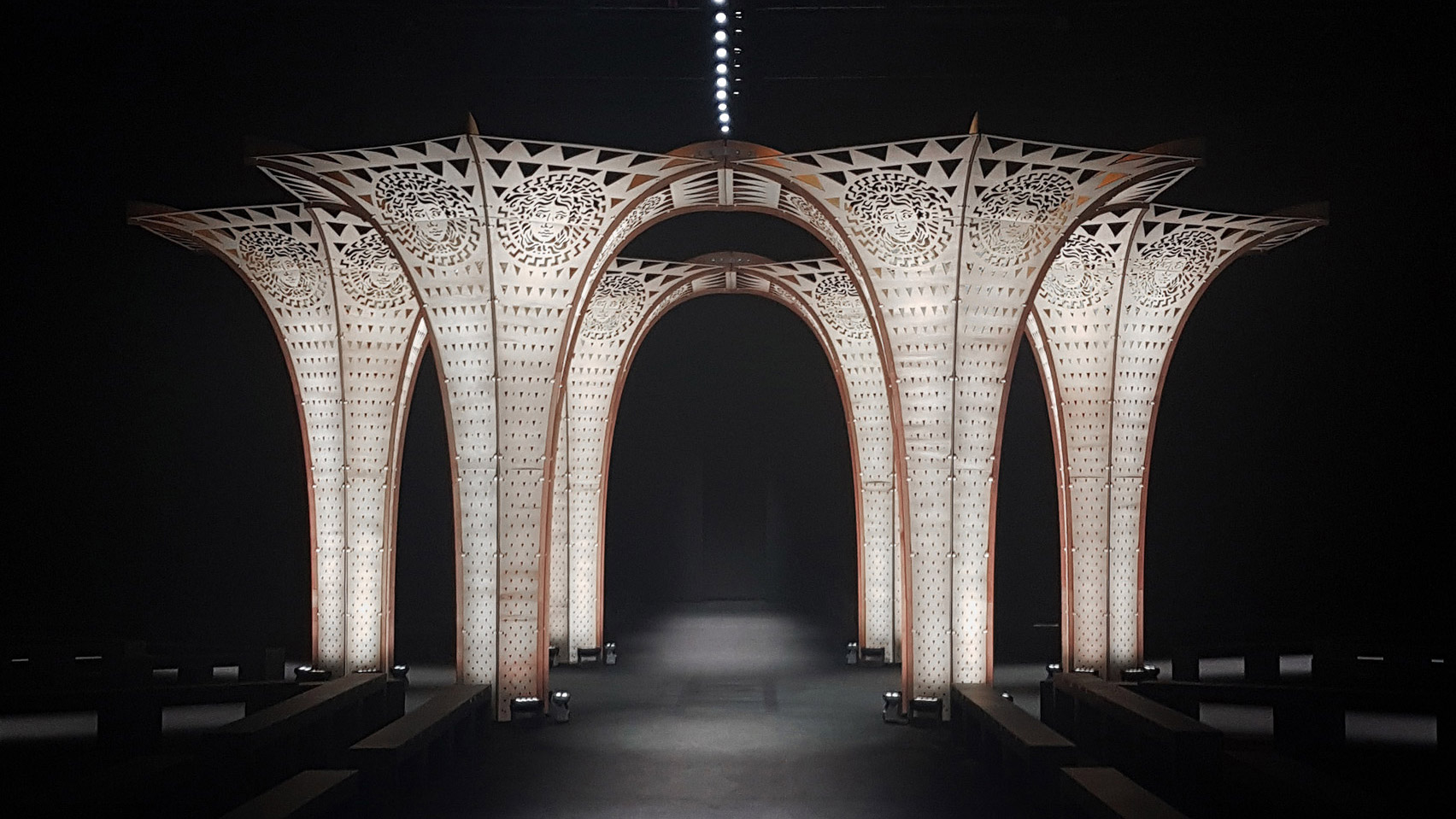 Hyelmo erects plywood columns for Versace's autumn winter show-0