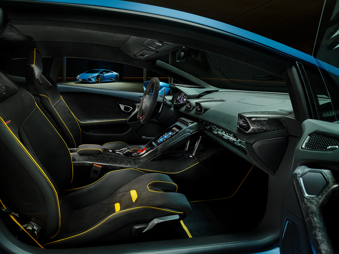 Lamborghini Huracan 展示空间丨DANIEL HARTZ,GRIT HACKENBERG-4