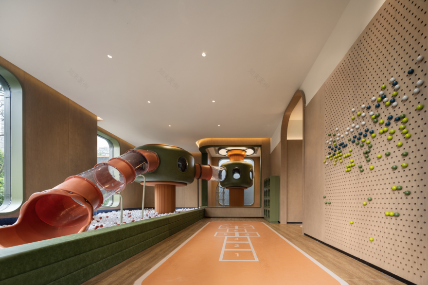 龙湖金沙御湖境架空层设计丨中国杭州丨CCA GROUP 香榭蒂设计-40