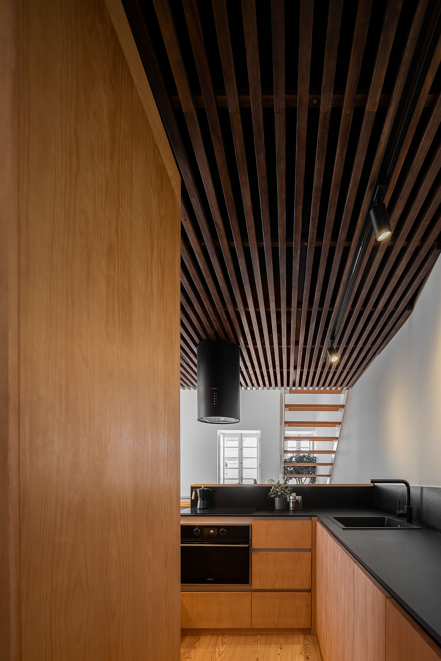 卡萨杜斯奥莱罗斯住宅 Casa dos Oleiros / PAULO MARTINS ARQ&DESIGN-12