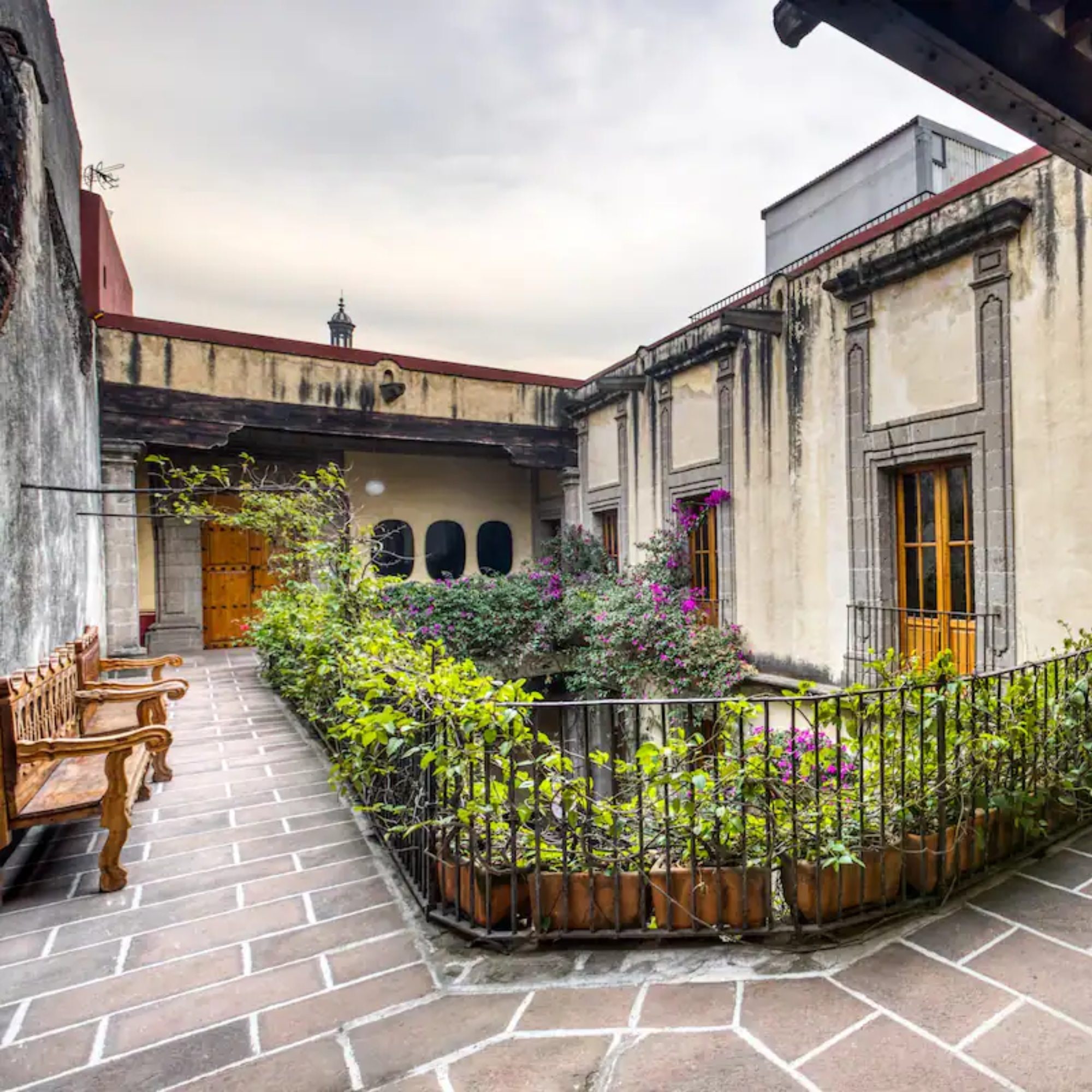 墨西哥风情 | Airbnb 上最美的五座艺术之家-0