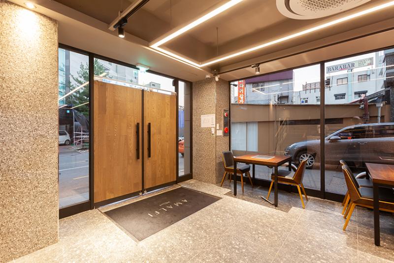 首尔 58 平米海景专卖店，极简奢华空间设计-7