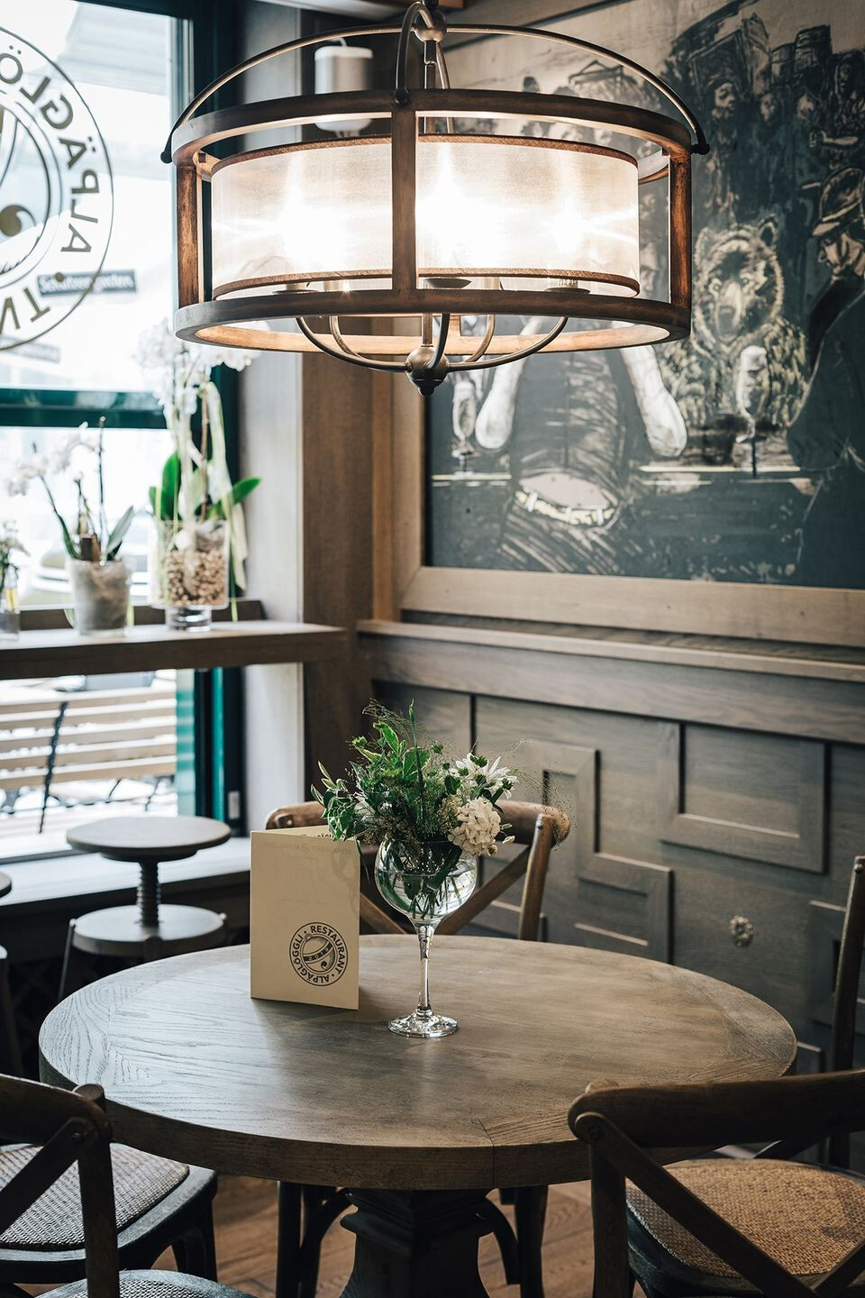 COCC· and coherent 打造瑞士圣加仑老城区温馨酒馆-26