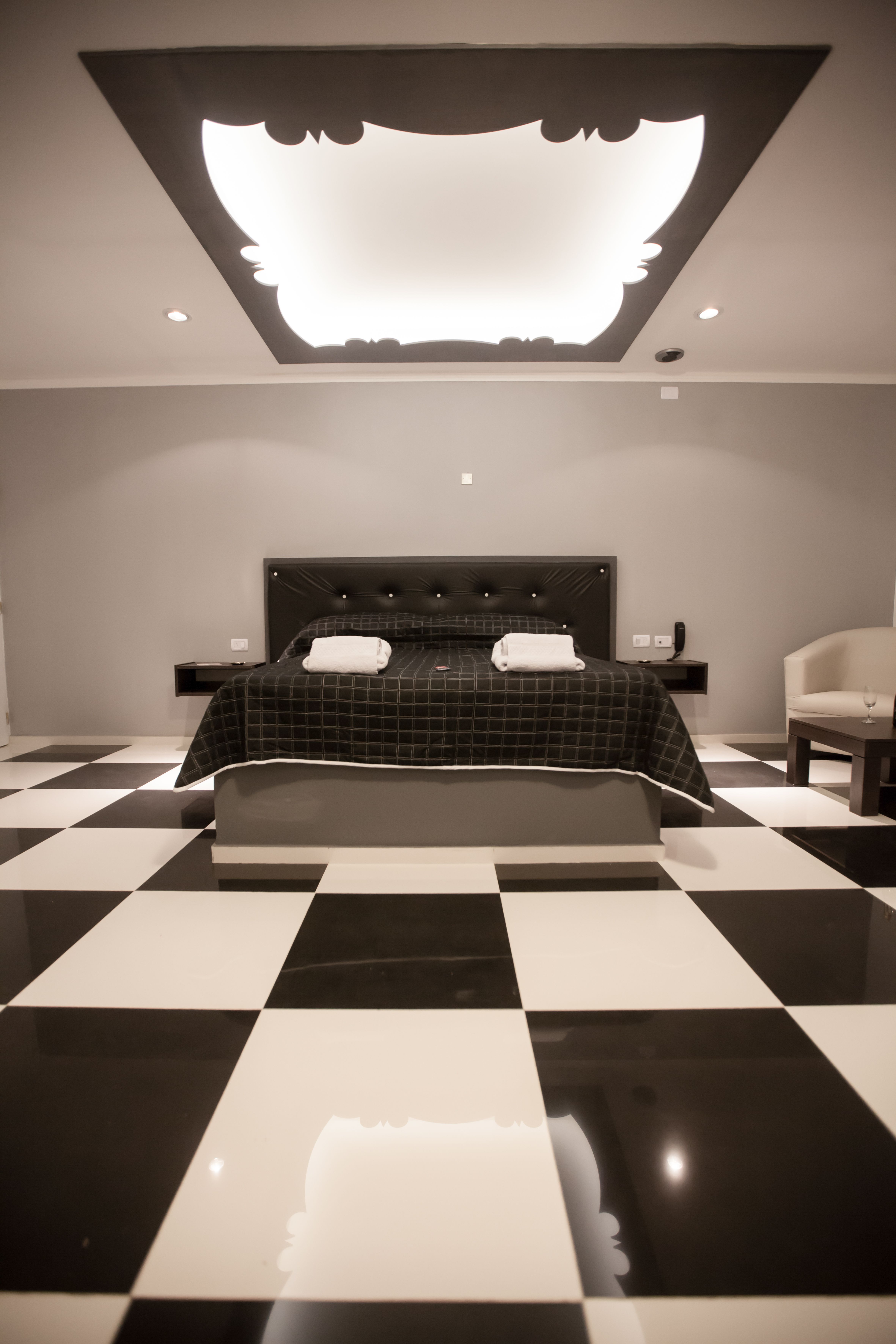 激情汽车旅馆-18