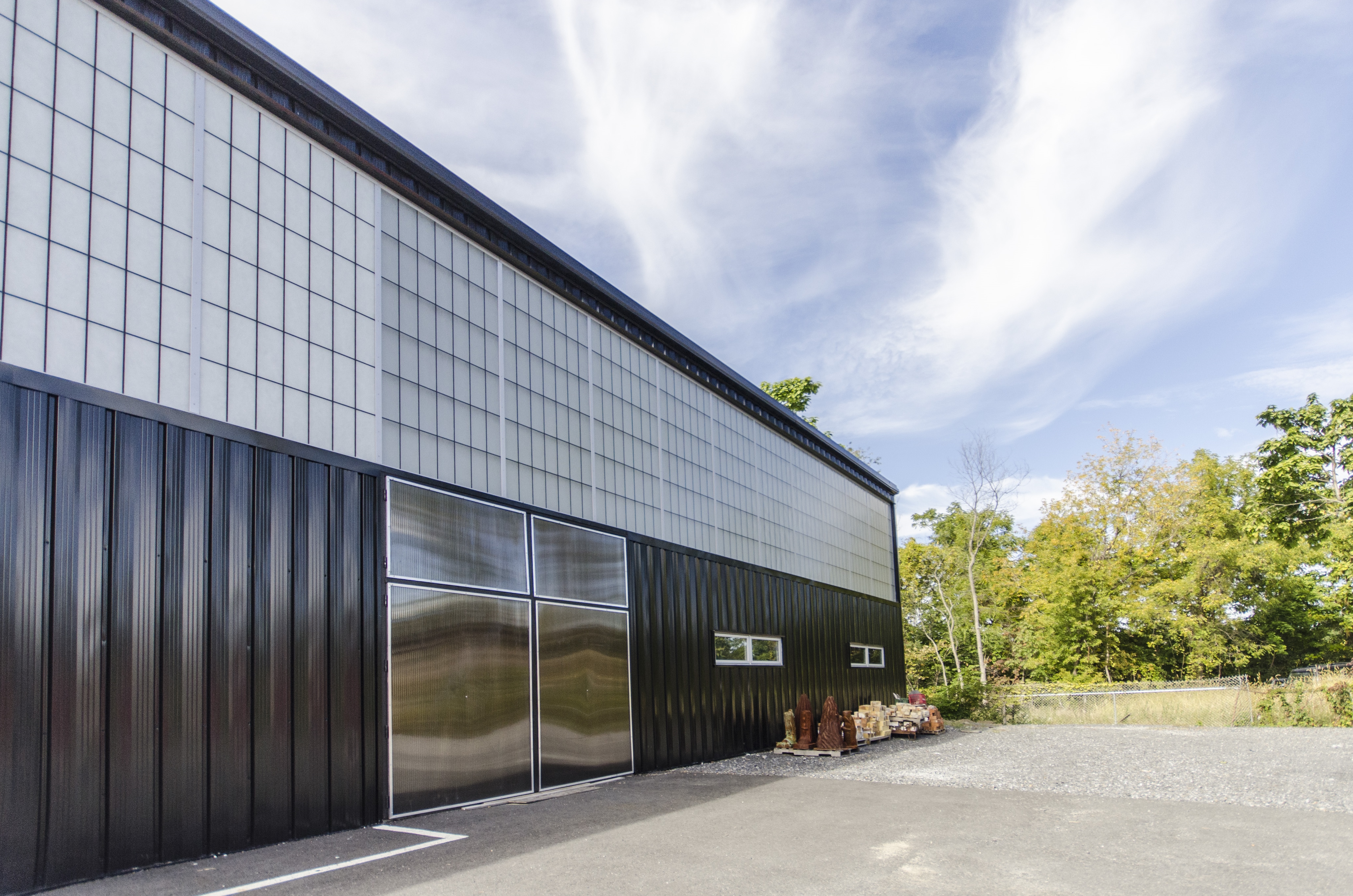 布鲁克林艺术家打造工业风陶瓷工作室-14