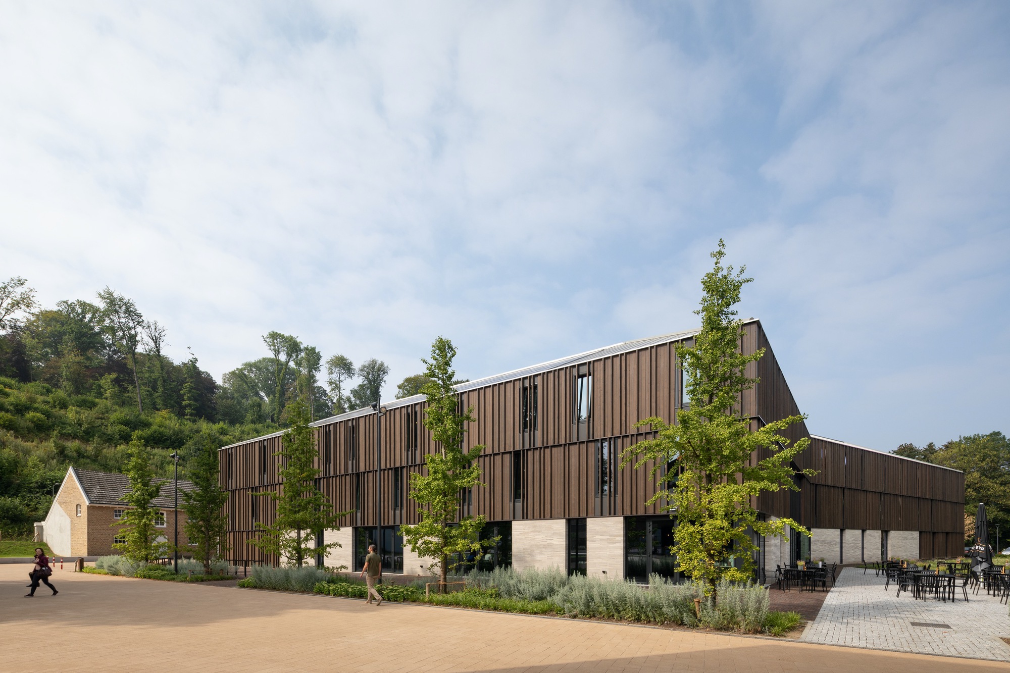 美居瓦尔肯堡酒店丨荷兰丨MoederscheimMoonen Architects-15