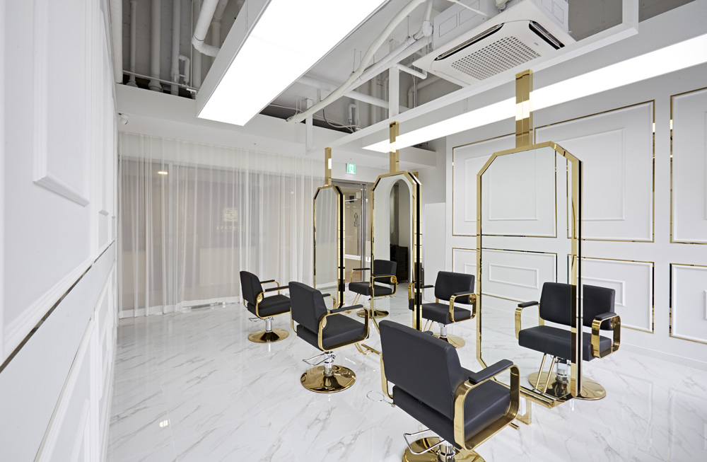 首尔江南区的 15 平白色简约美容室设计-9
