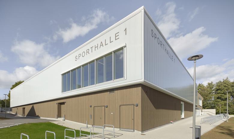 东菲尔德恩内林根 1 号体育馆丨德国丨Zoll Architekten-4