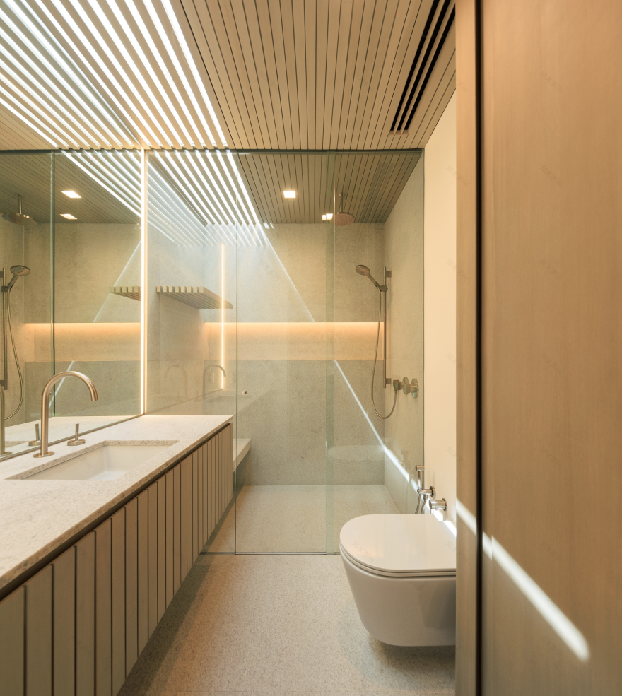 若JO是名字的缩写或者特定名称等保持原样:JO住所
若JO没有特殊意义,可意译为:住宅JO (不过这种说法一般是基于JO有特定指代前提,不然与住宅语义搭配会稍显突兀,最推荐情况一是JO有特定含义时的翻译) 丨巴西圣保罗-63