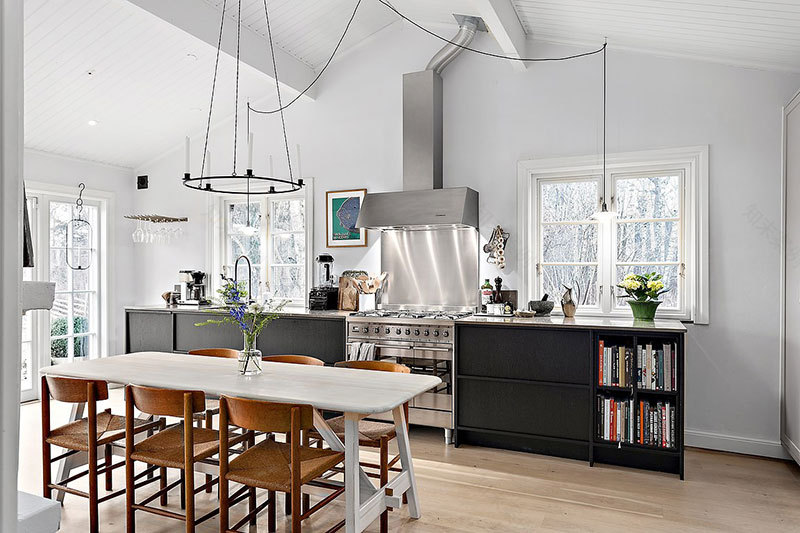 瑞典简约乡村小屋,经济实惠的舒适空间-8