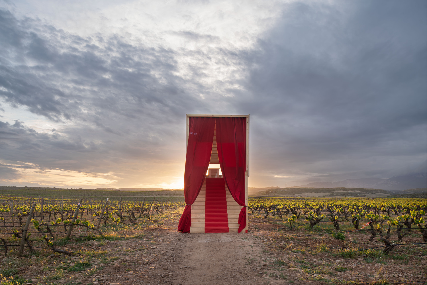 风景里的桌子丨西班牙-4