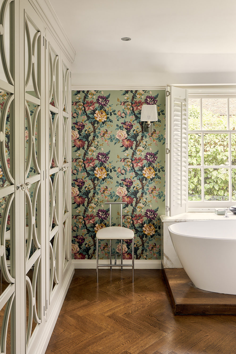 “伦敦郊区 18 世纪乔治亚式别墅 | 绿意中的古典英伦风”-17