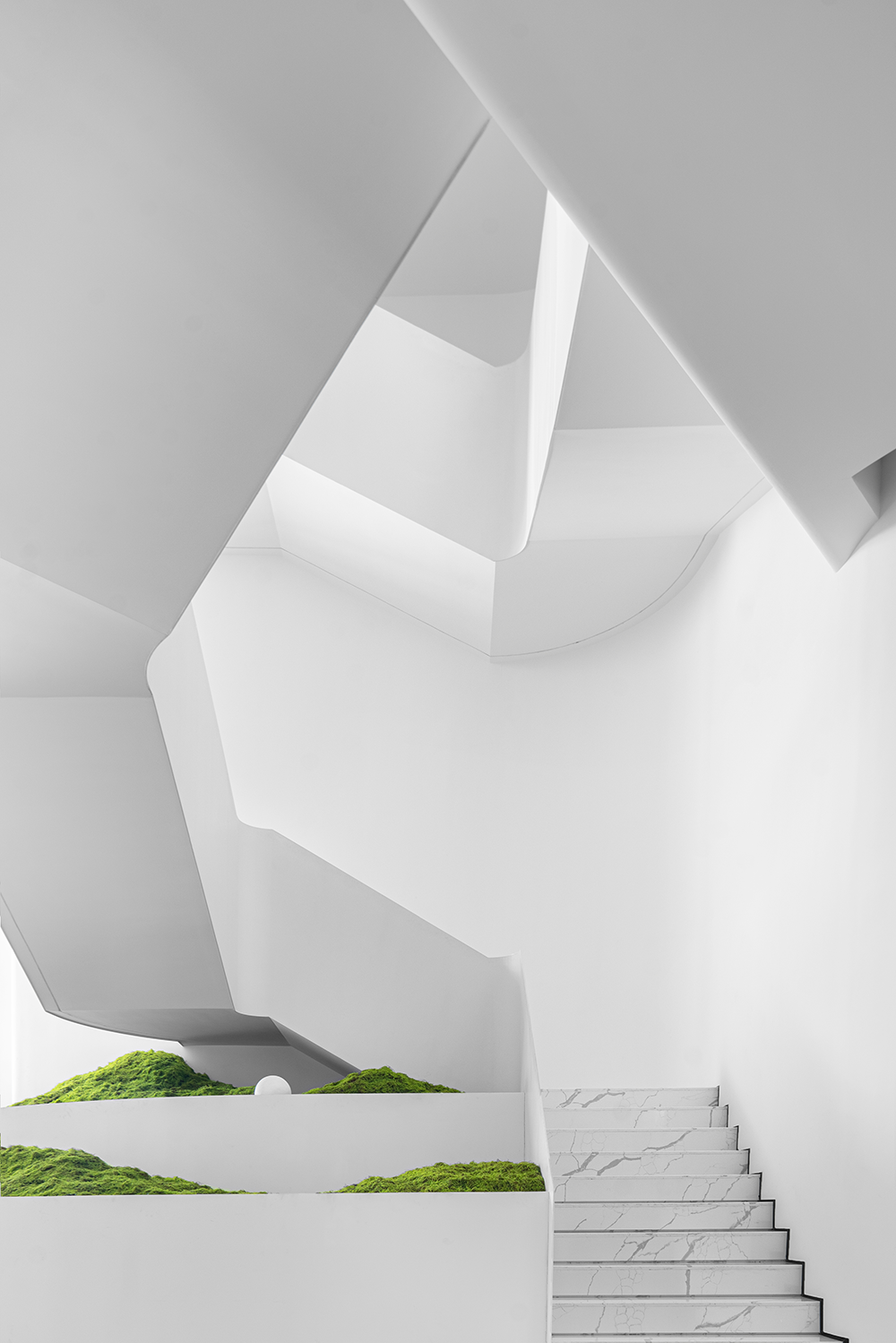 光与几何的极简艺术空间 · 绿意盎然的梦幻家居会所丨大诺营造-18