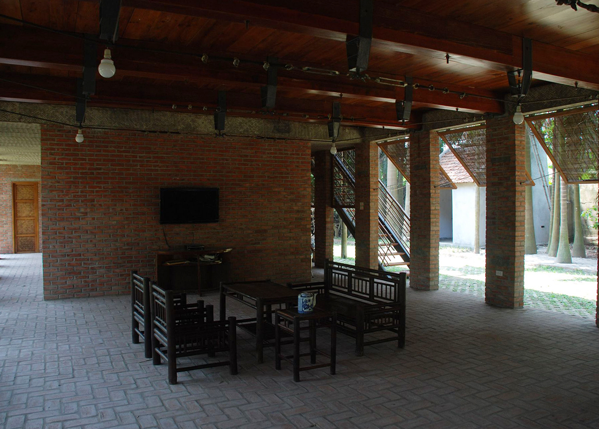 越南河内，传统与现代交融的"L"型绿色住宅-6