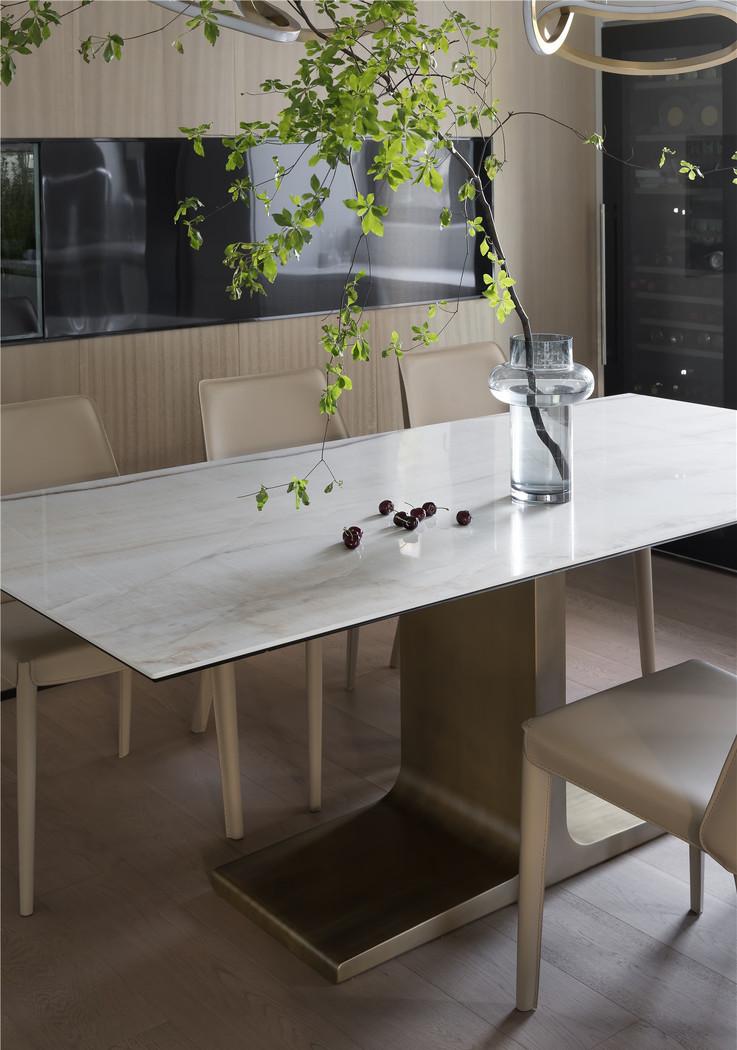 旧宅翻新变现代简约大宅,收纳空间丰富-30