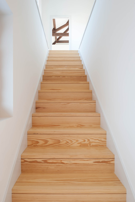 葡萄牙 Airães 村 19 世纪乡村住宅的精致翻新-19