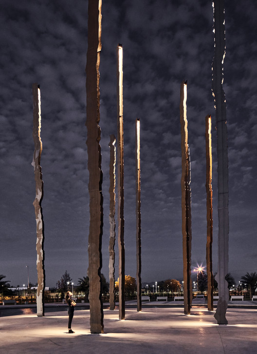 智利垂直景观公园 · 融合自然的艺术雕塑-33