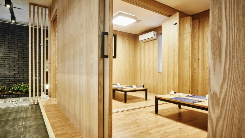 40 平高级餐厅室内设计案例 | 精致木质空间-7