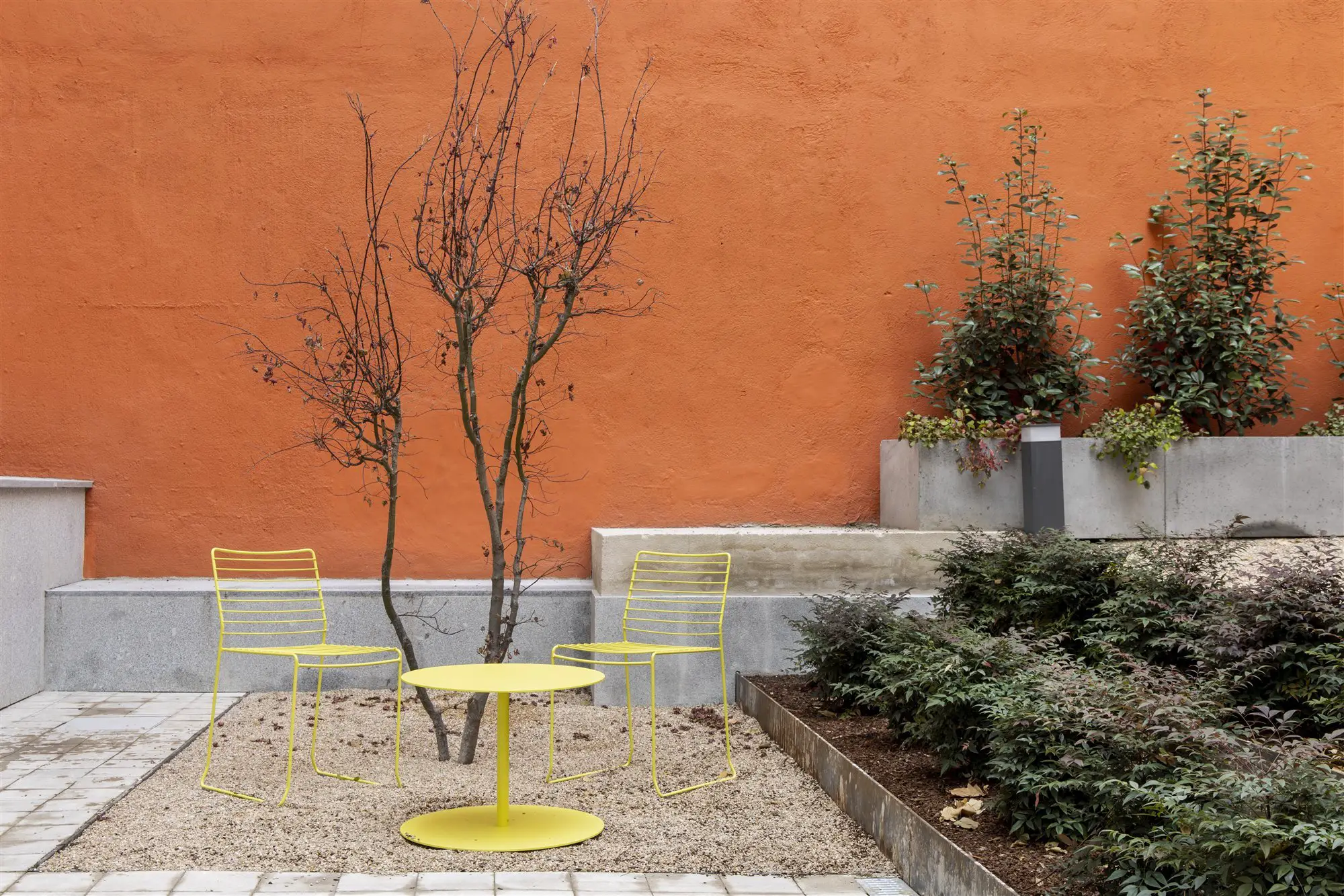 马德里色彩斑斓的古宅改造 | 历史与现代的完美融合-9