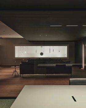 Arkoslight 总部扩建丨西班牙丨Francesc Rifé