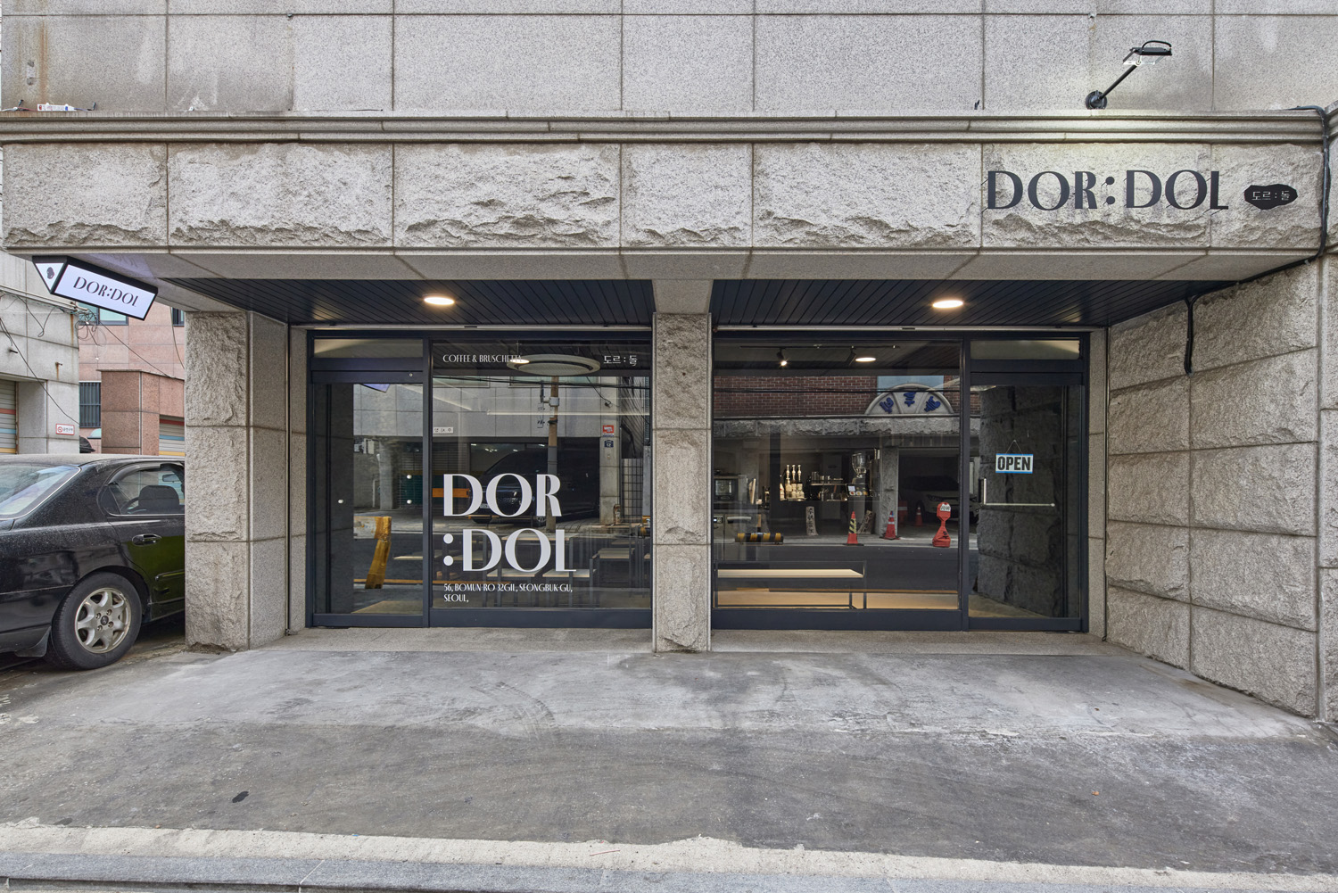 11 平卡普蒂尔，高级黑打造精致室内空间-2