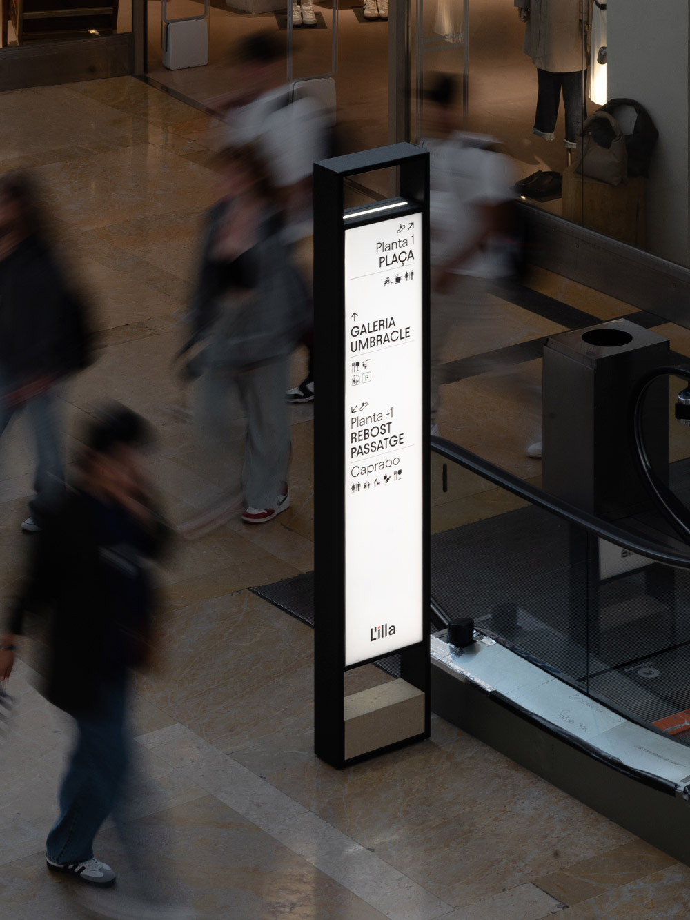 “L’illa Diagonal”购物中心导视系统设计丨西班牙巴塞罗那丨Batlle i Roig Arquitectes,Avanti-9