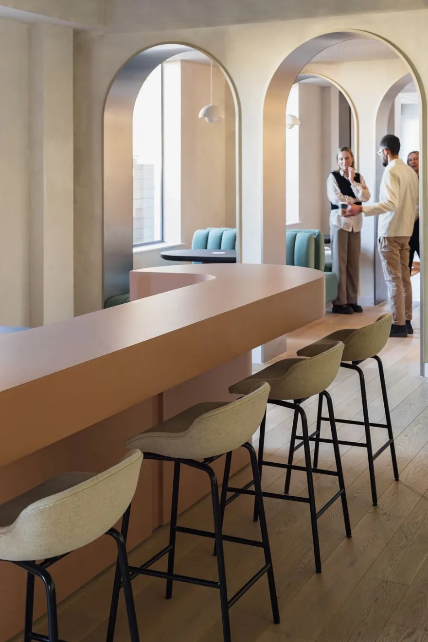 英国南安普敦 Mountbatten House 海滨风格办公室设计丨Hawkins,Brown,bUd studio-28