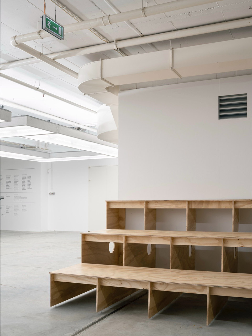 GARAGE ENCOUNTERS & 建筑展览空间设计丨葡萄牙里斯本丨BUREAU（Daniel Zamarbide等）-36