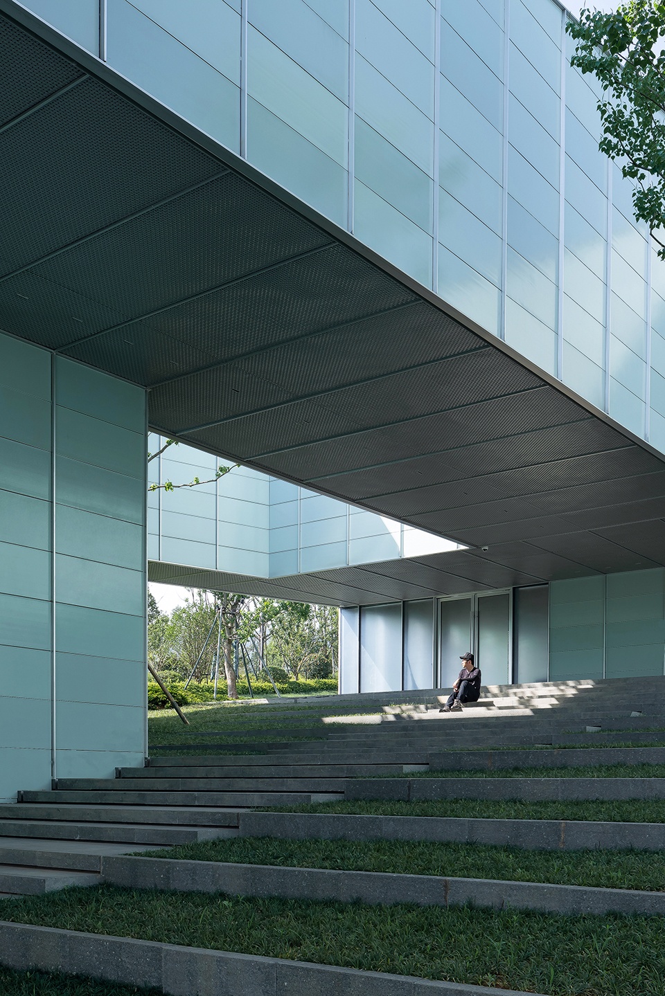 雅达剧院 | 自然与人工的平衡,身体与地貌的体验-35