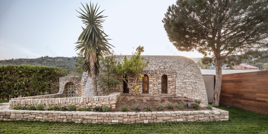 历史与自然相融的西班牙别墅设计-22