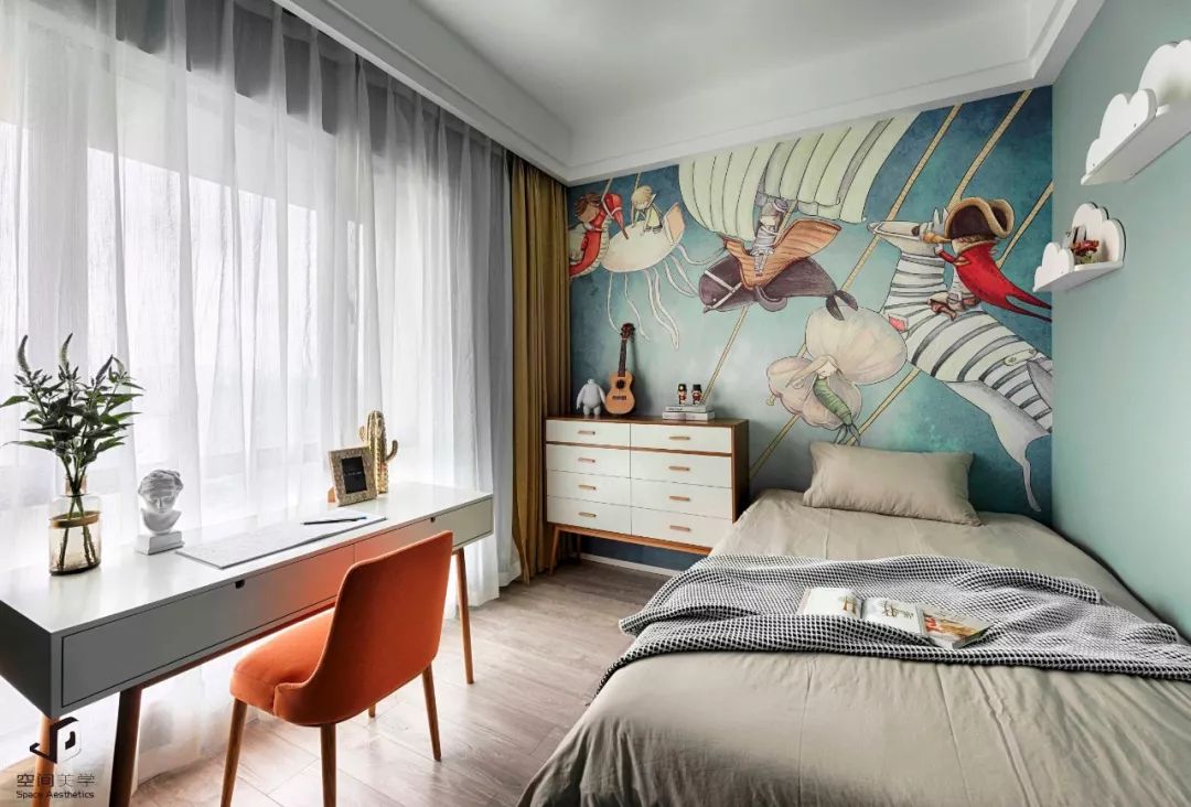 90 后小夫妻的 110㎡混搭三居室,原木、色彩与动漫的奇妙融合-33
